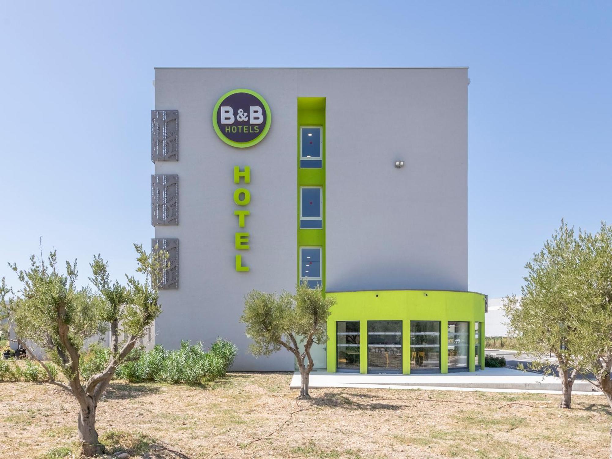B&B HOTEL Saint-Martin-de-Crau Alpilles Camargue Extérieur photo
